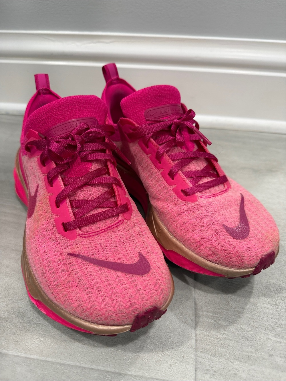 Nike Women's Hot Pink Athletic Running Shoes